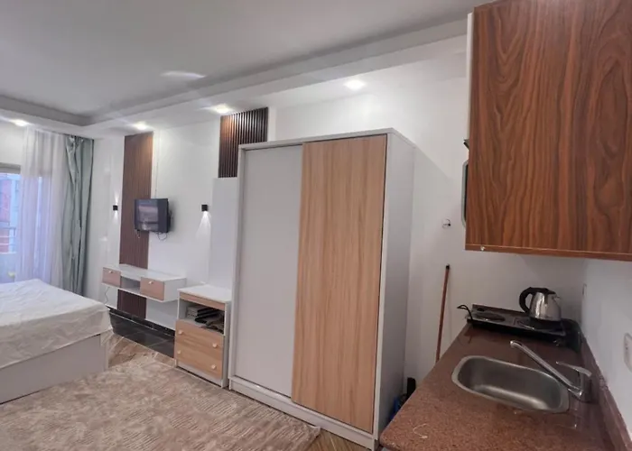 Cecelia 23 Hotel 4*